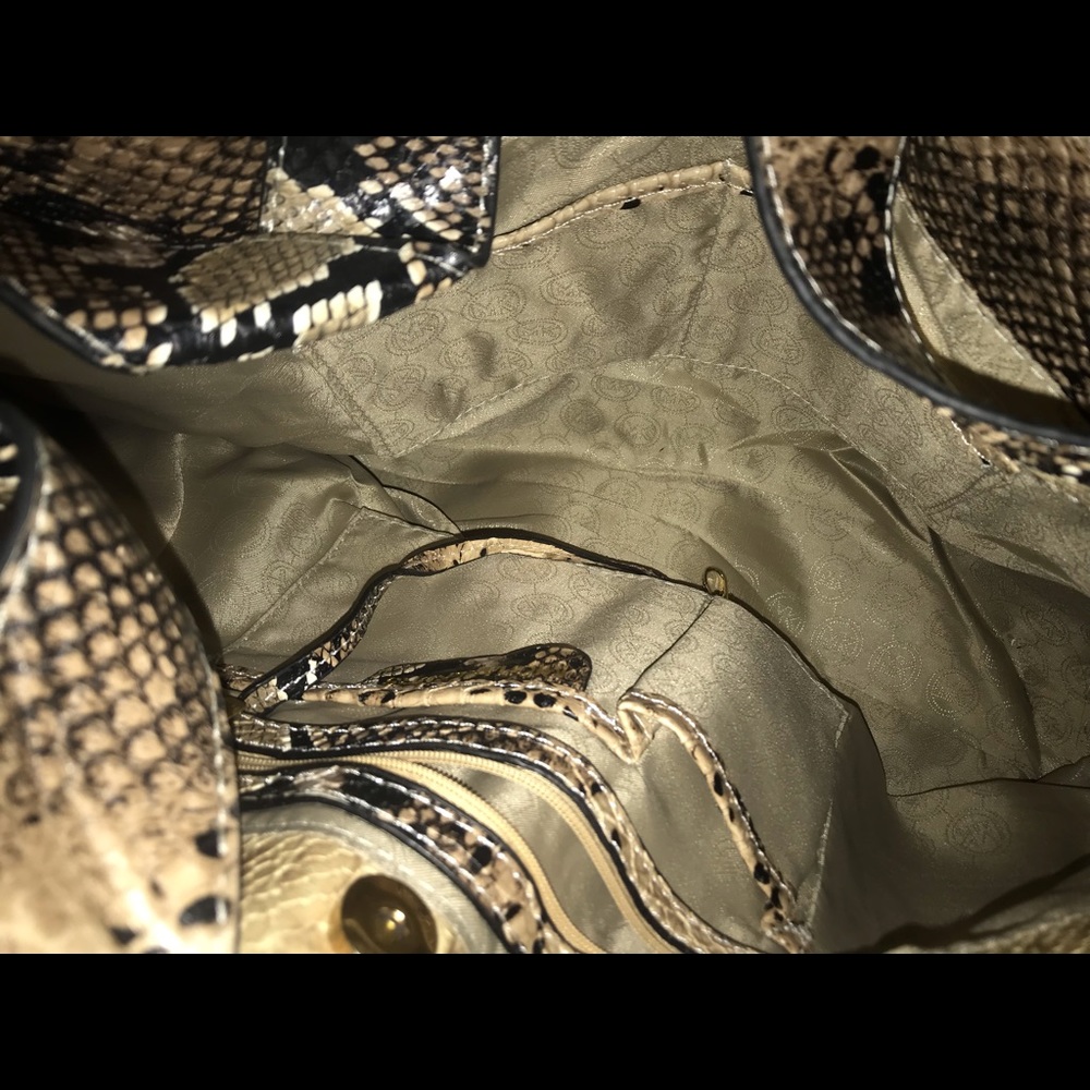 Bag - Picture 3 of 5